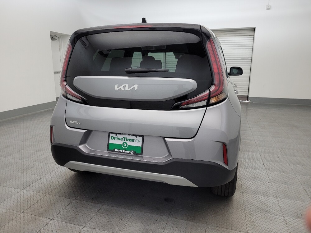 2025 Kia Soul in Phoenix, AZ 85015 - 18135570 7