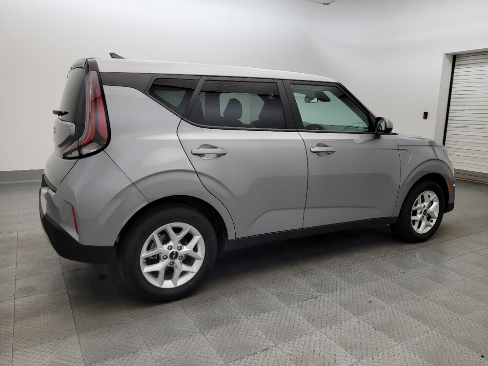 2025 Kia Soul in Phoenix, AZ 85015 - 18135570 10