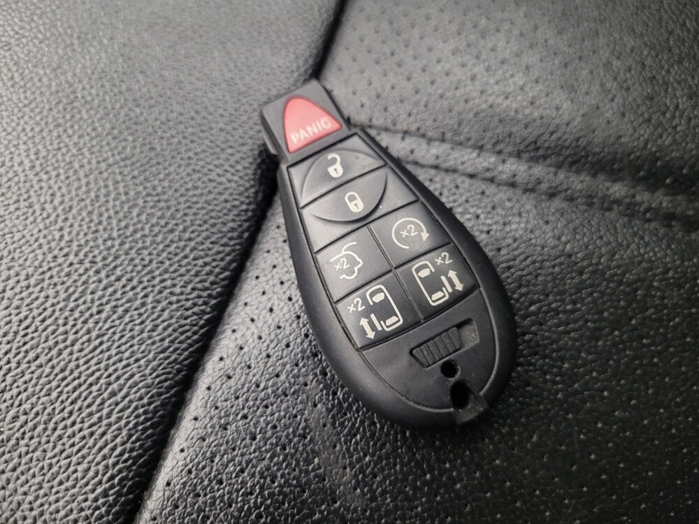 2017 Dodge Grand Caravan in Phoenix, AZ 85015 - 18135574 32