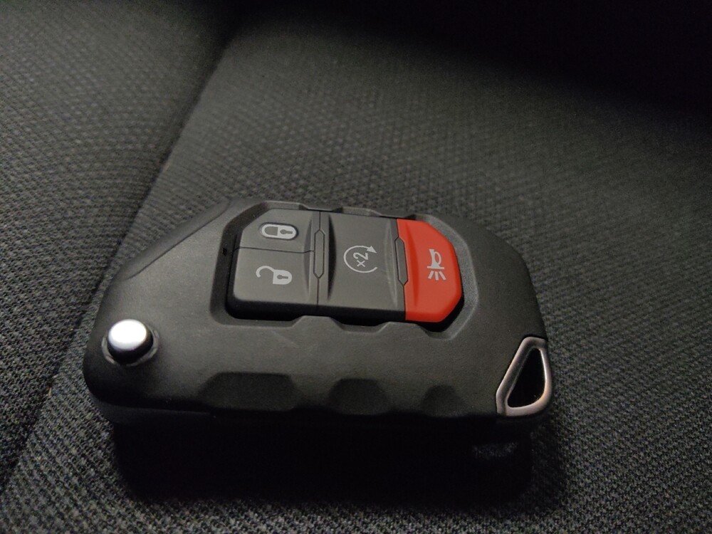 2018 Jeep Wrangler in Glendale, AZ 85301 - 18135576 32