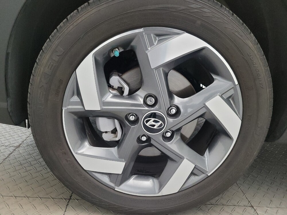 2024 Hyundai Venue in Tucson, AZ 85705 - 18135580 31