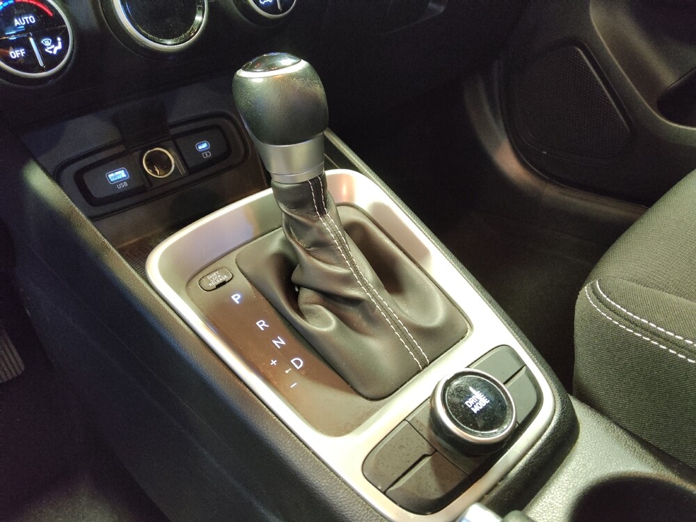 2024 Hyundai Venue in Tucson, AZ 85705 - 18135580 26