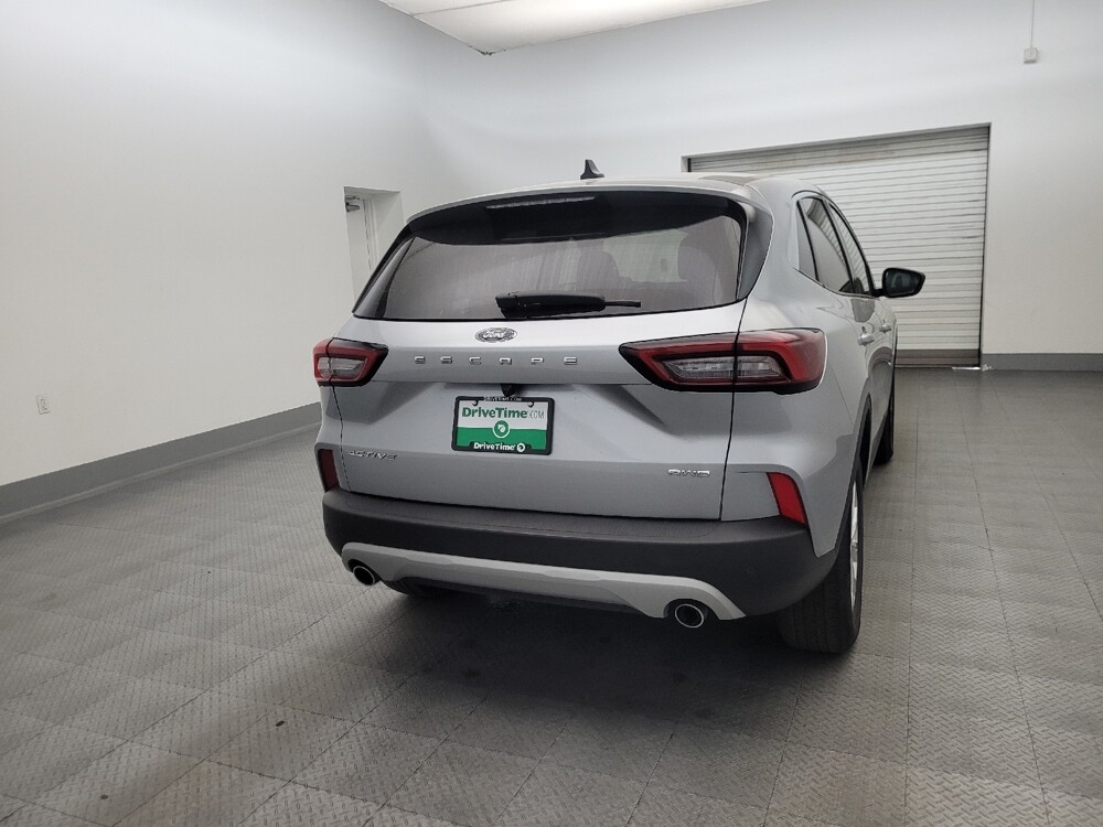 2023 Ford Escape in Glendale, AZ 85301 - 18135585 9