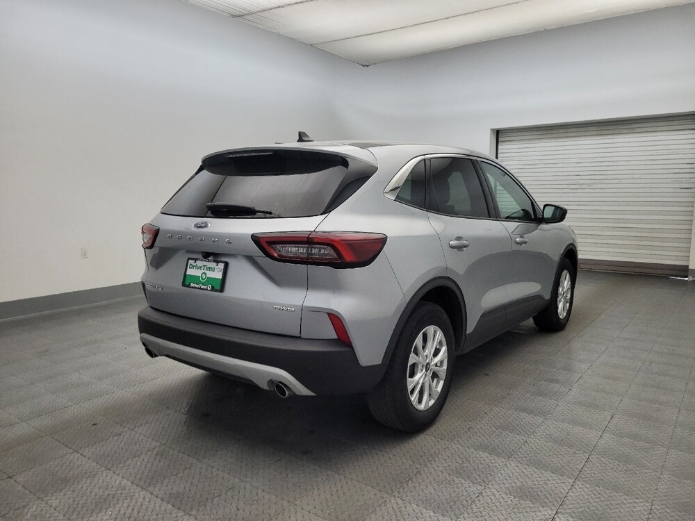 2023 Ford Escape in Glendale, AZ 85301 - 18135585 7