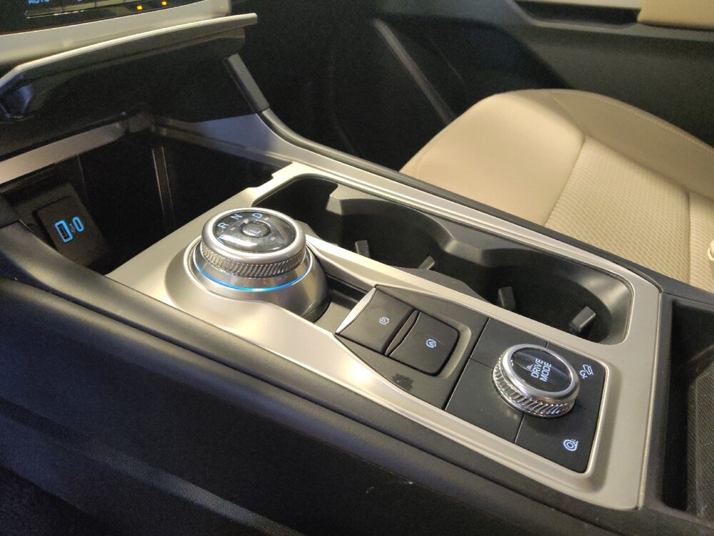 2022 Ford Explorer in Phoenix, AZ 85022 - 18135588 26