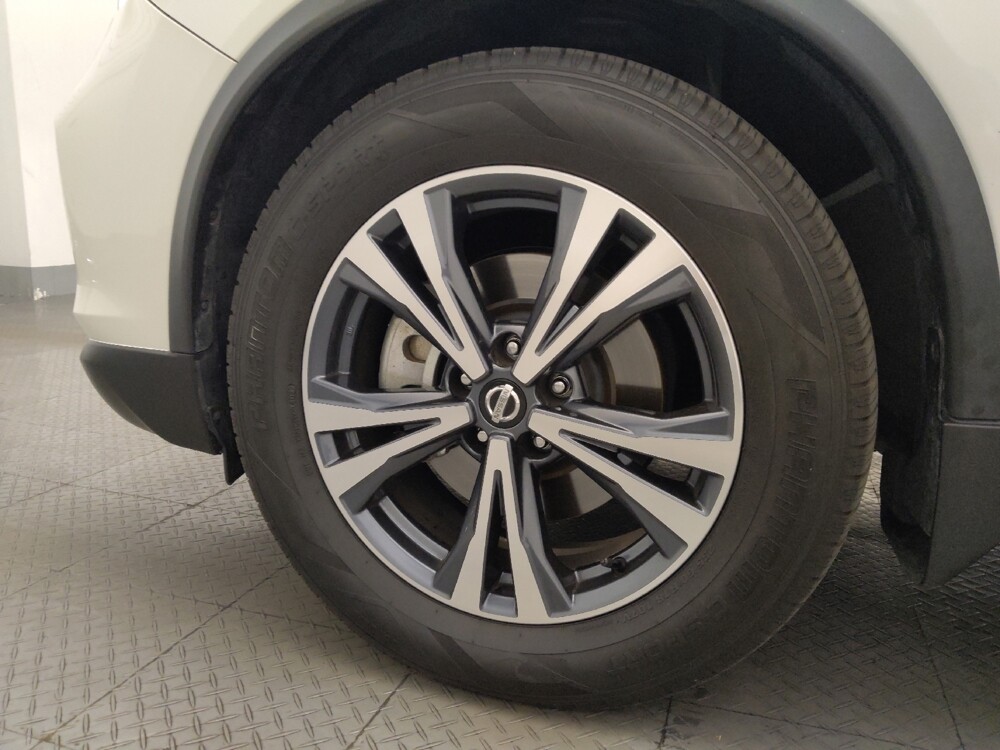 2017 Nissan Rogue in Tucson, AZ 85705 - 18135592 31