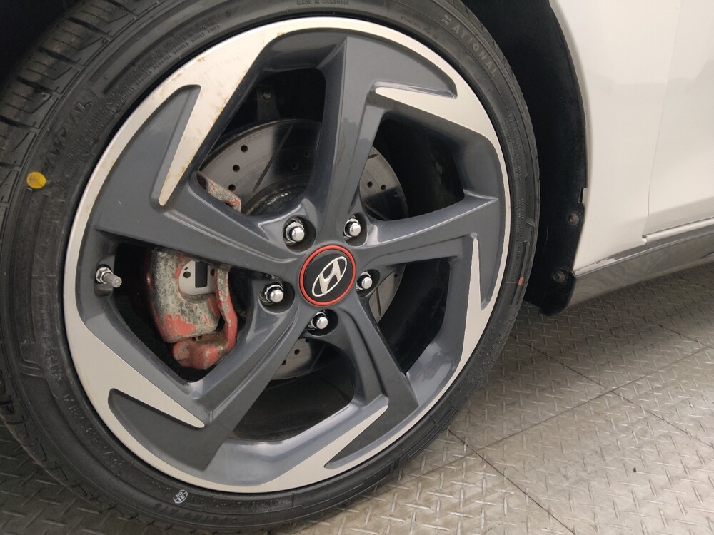 2020 Hyundai Veloster in Savannah, GA 31419 - 18135628 31