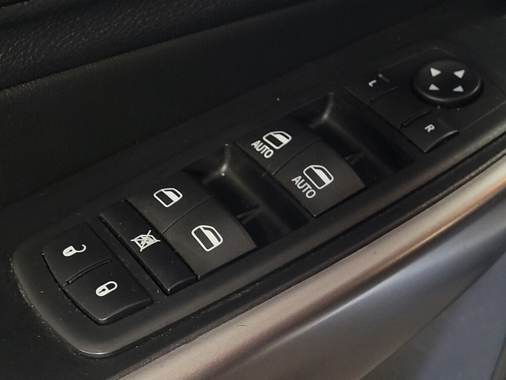 2020 Jeep Cherokee in Salem, VA 24153 - 18135636 27