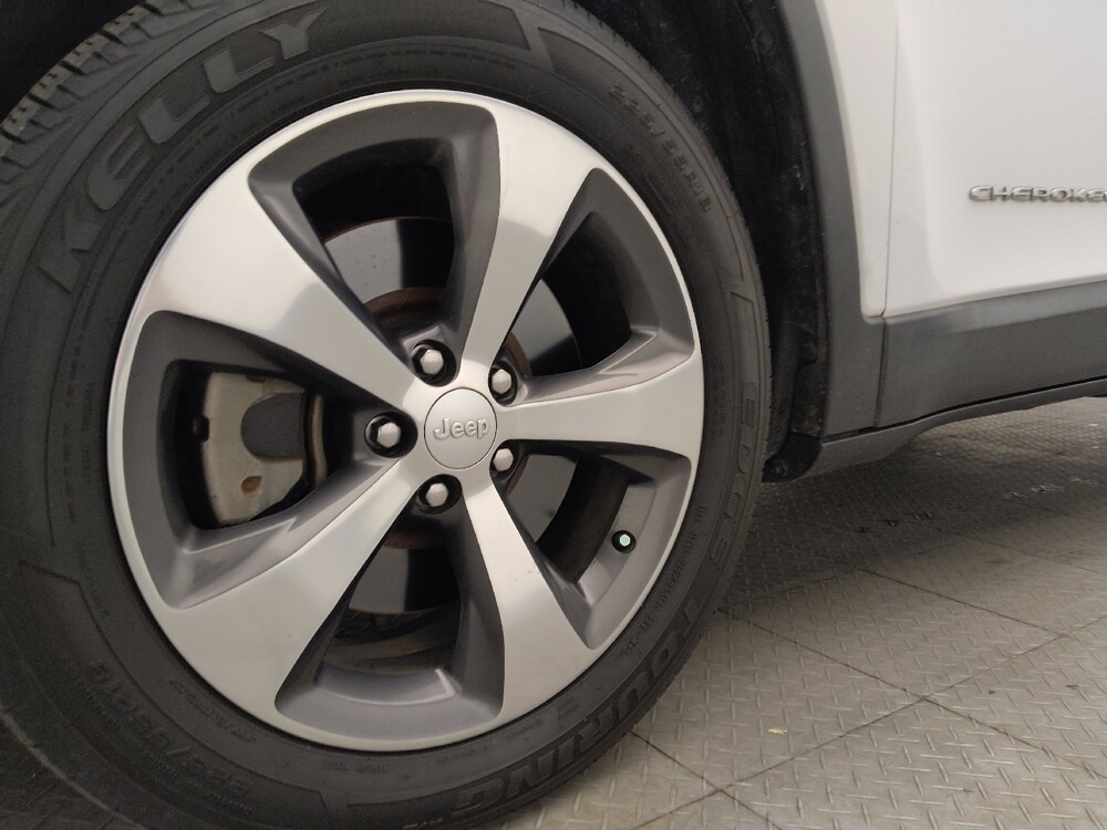 2020 Jeep Cherokee in Salem, VA 24153 - 18135636 31