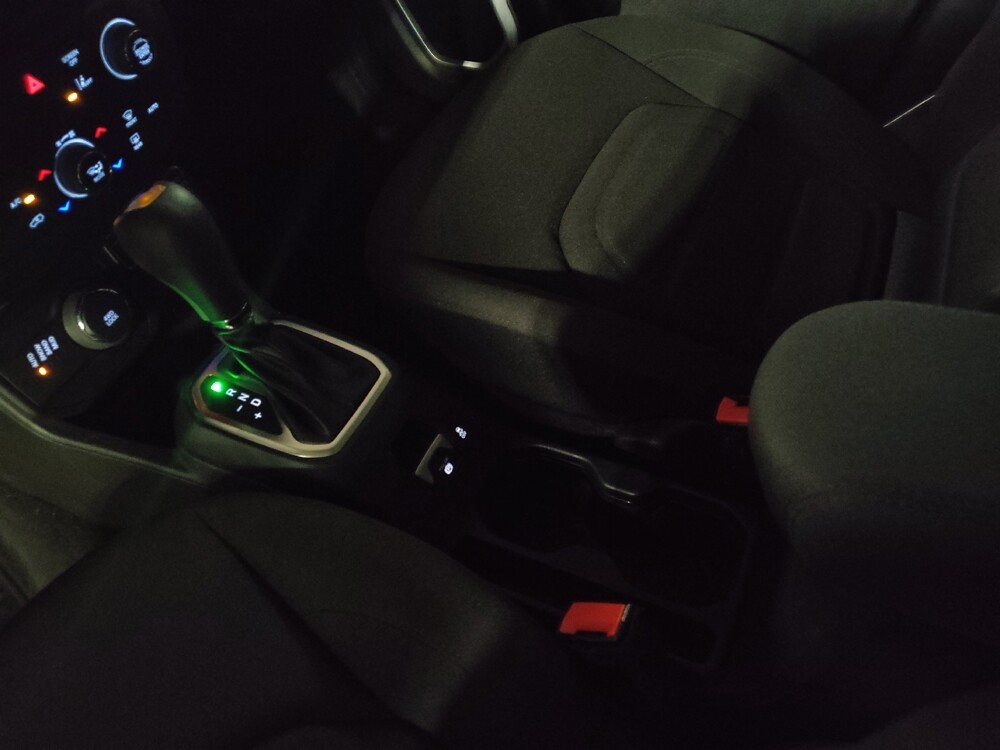 2021 Jeep Renegade in West Palm Beach, FL 33409 - 18135645 26