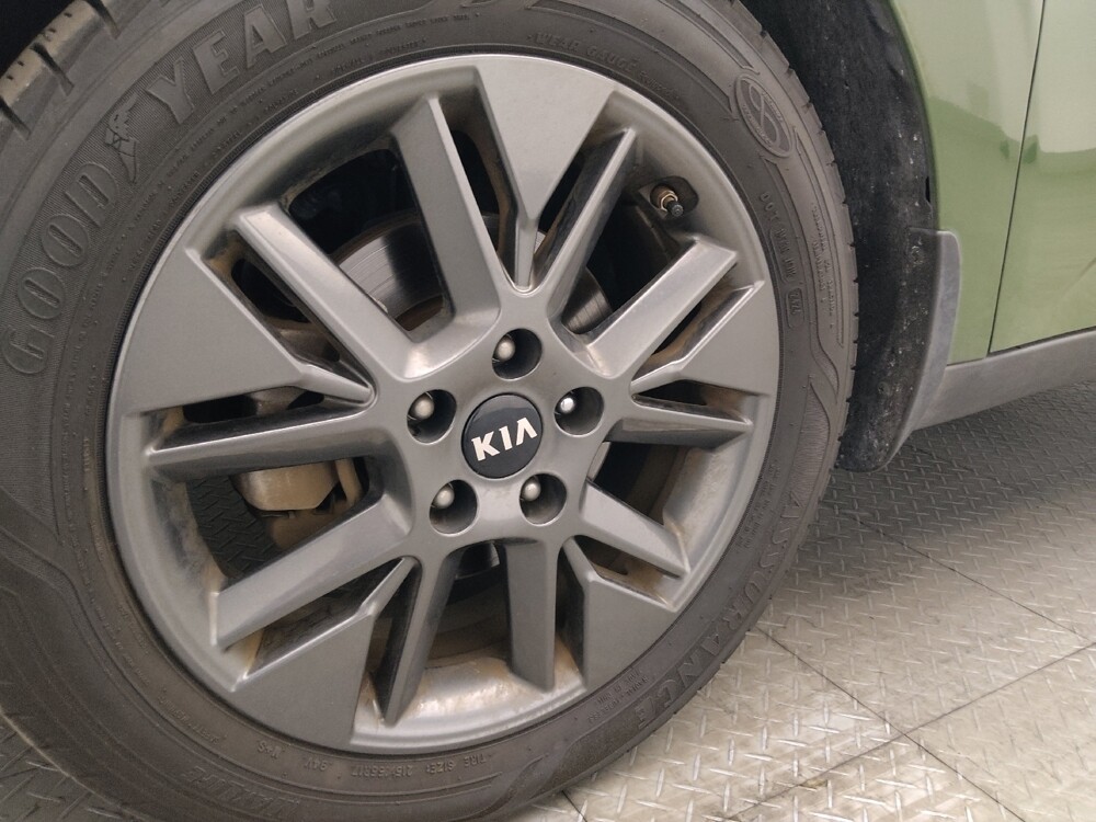 2021 Kia Soul in Savannah, GA 31419 - 18135654 31