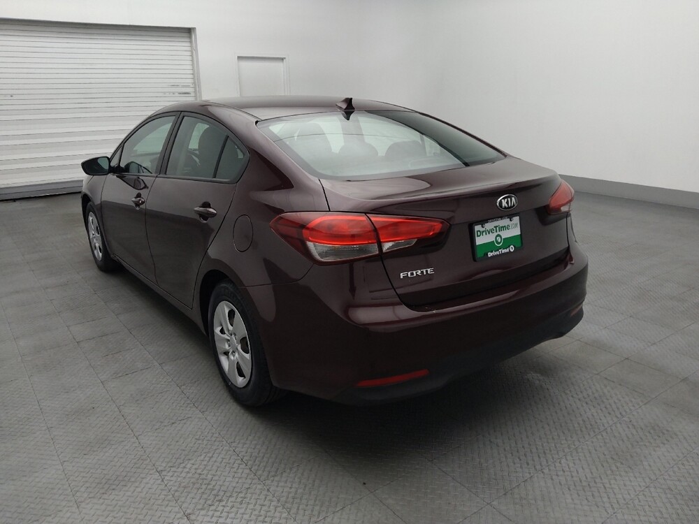 2017 Kia Forte in Savannah, GA 31419 - 18135657 5