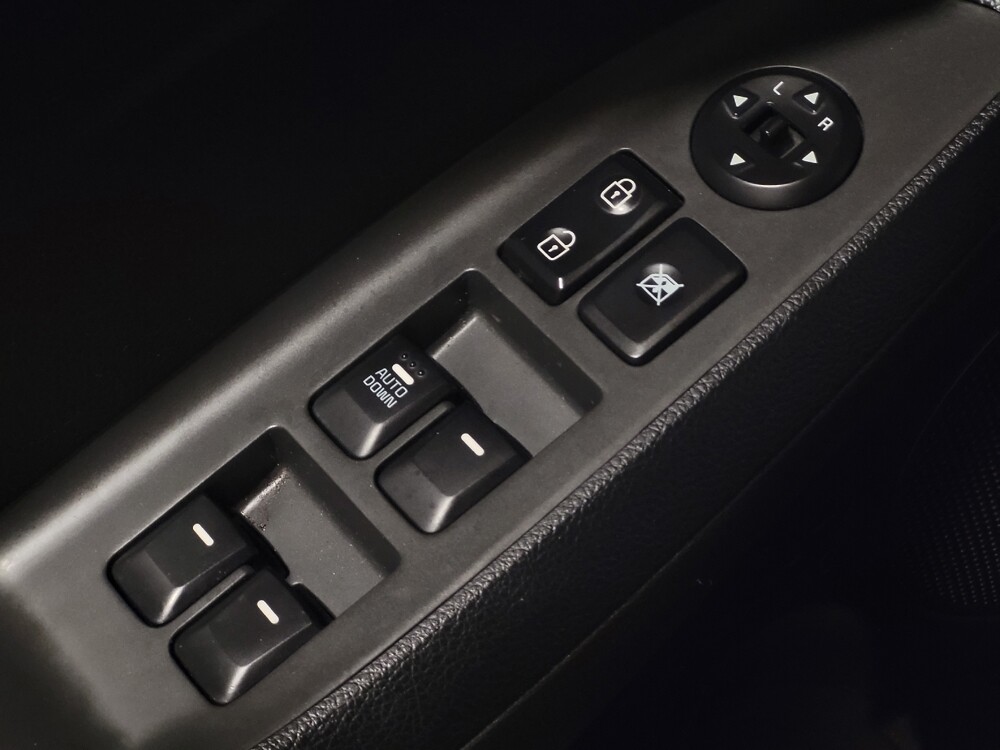 2017 Kia Forte in Savannah, GA 31419 - 18135657 27