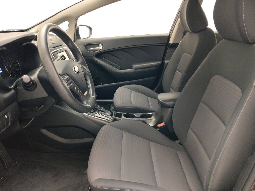 2017 Kia Forte in Savannah, GA 31419 - 18135657 17