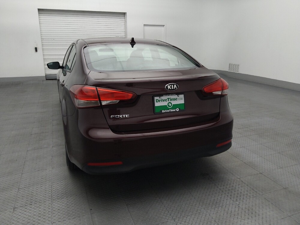 2017 Kia Forte in Savannah, GA 31419 - 18135657 6