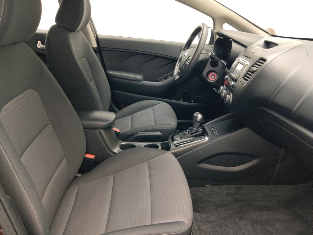 2017 Kia Forte in Savannah, GA 31419 - 18135657 21
