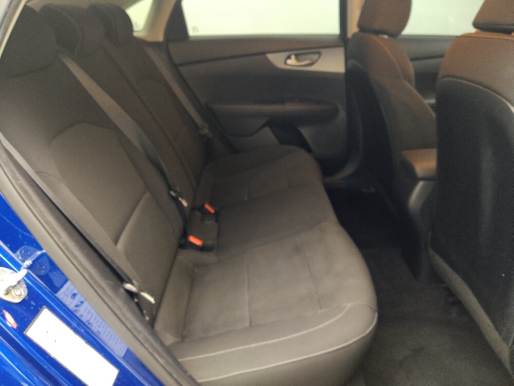 2019 Kia Forte in Jacksonville, FL 32210 - 18135667 19