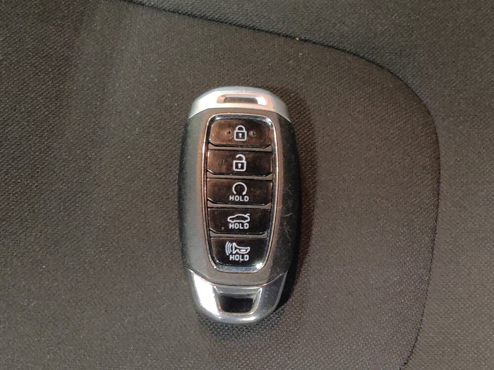 2023 Hyundai Elantra in Jacksonville, FL 32210 - 18135673 32