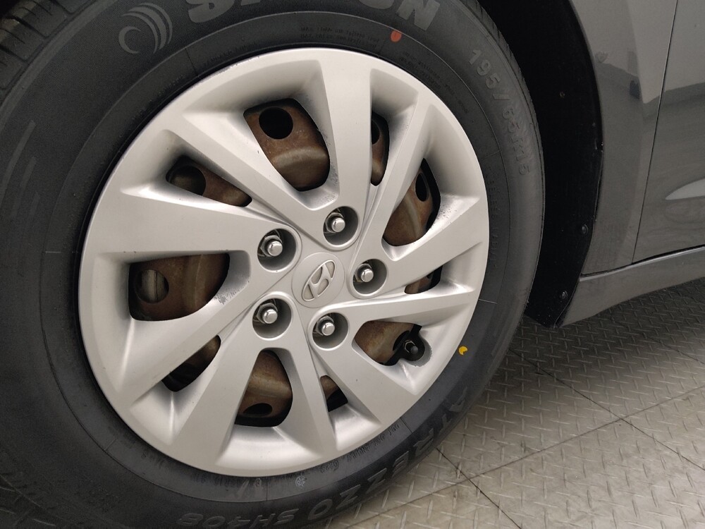 2020 Hyundai Elantra in Savannah, GA 31419 - 18135678 31