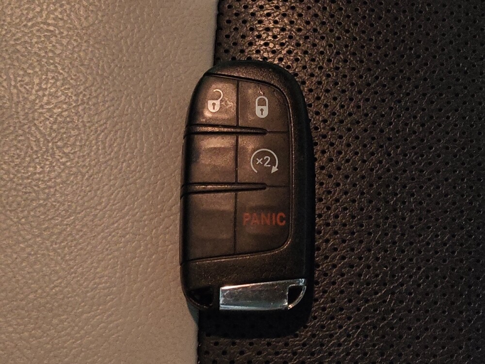 2018 Jeep Compass in Gainesville, FL 32609 - 18135679 32