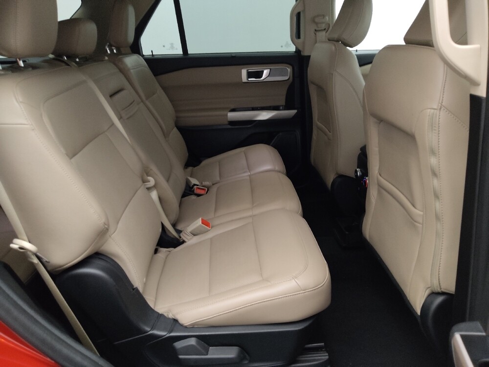 2023 Ford Explorer in Gainesville, FL 32609 - 18135687 19