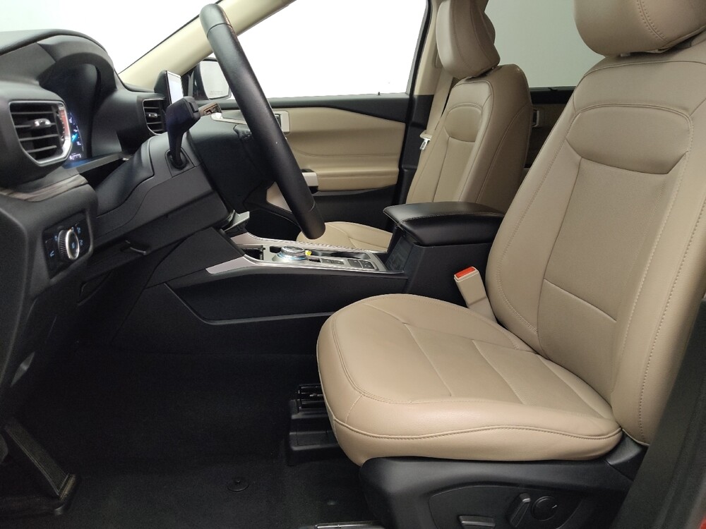 2023 Ford Explorer in Gainesville, FL 32609 - 18135687 17