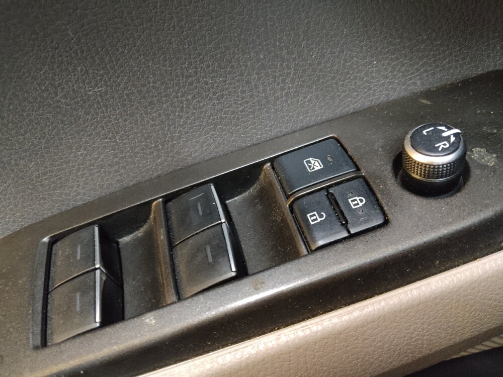 2021 Toyota Camry in Raleigh, NC 27604 - 18135701 27
