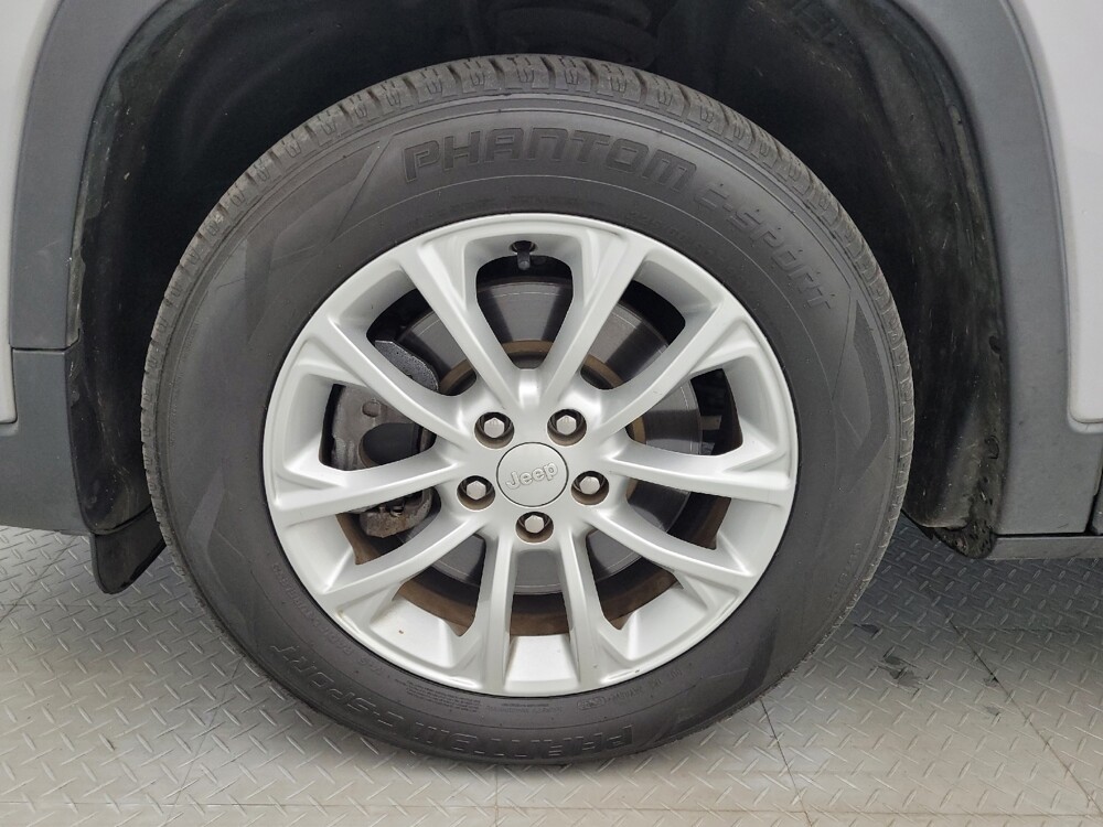 2019 Jeep Cherokee in Raleigh, NC 27604 - 18135737 31