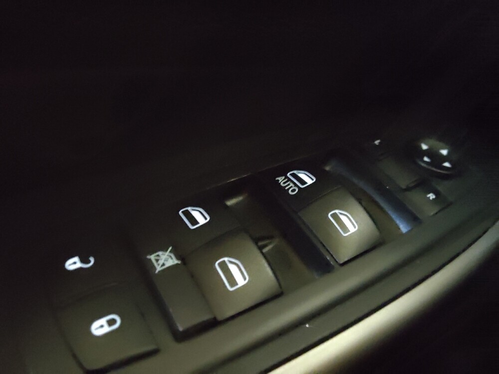 2019 Jeep Cherokee in Raleigh, NC 27604 - 18135737 27