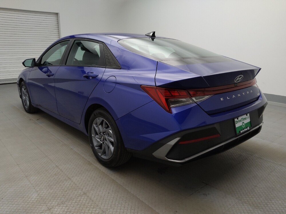 2025 Hyundai Elantra in Denver, CO 80012 - 18135754 5