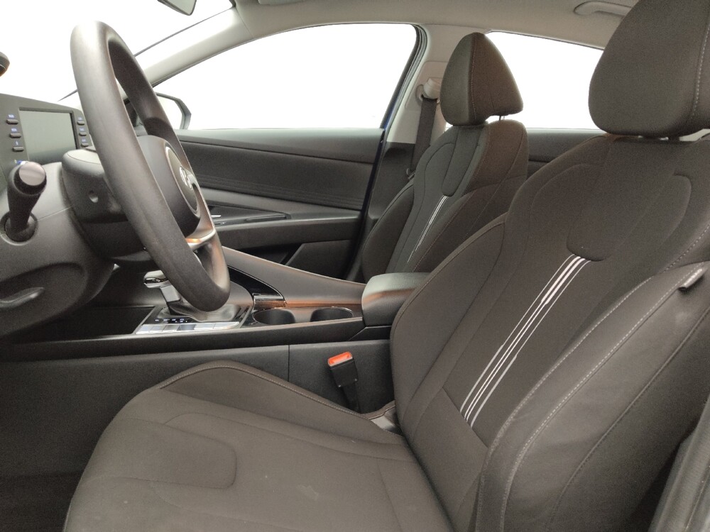 2025 Hyundai Elantra in Denver, CO 80012 - 18135754 17