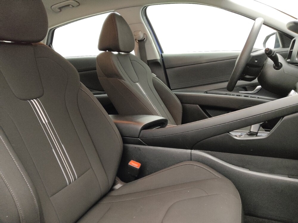 2025 Hyundai Elantra in Denver, CO 80012 - 18135754 21