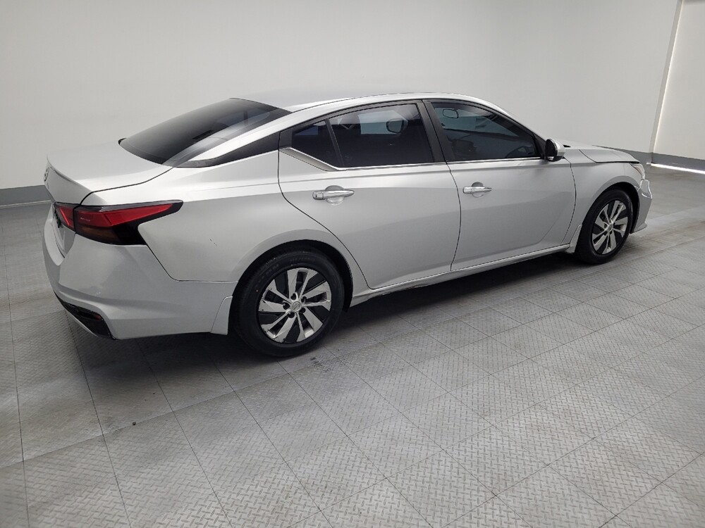 2021 Nissan Altima in Madison, TN 37115 - 18135762 10