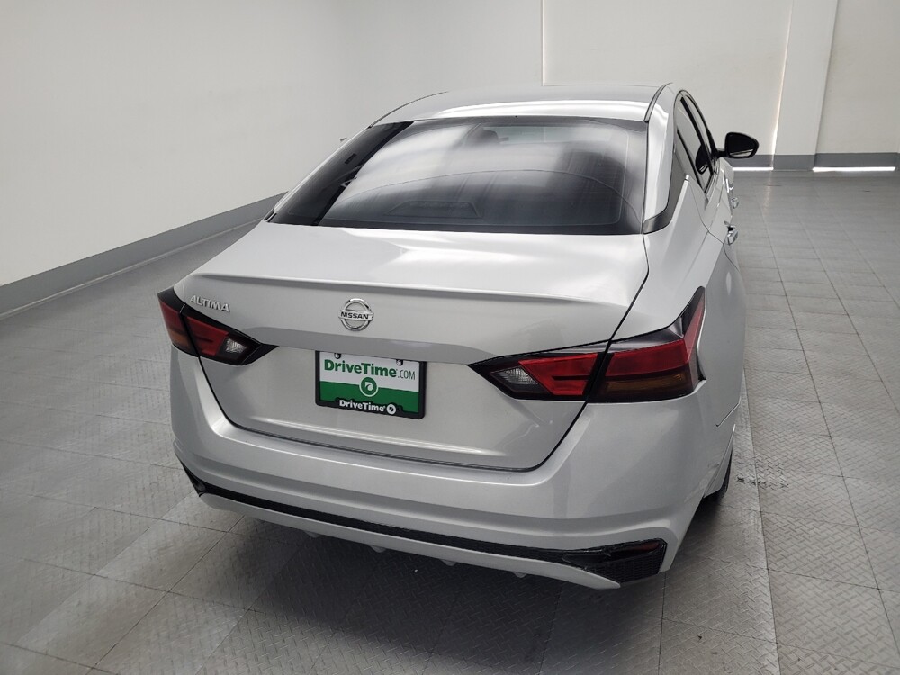 2021 Nissan Altima in Madison, TN 37115 - 18135762 7