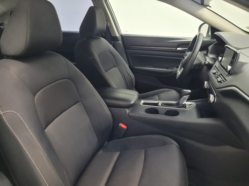 2021 Nissan Altima in Madison, TN 37115 - 18135762 21