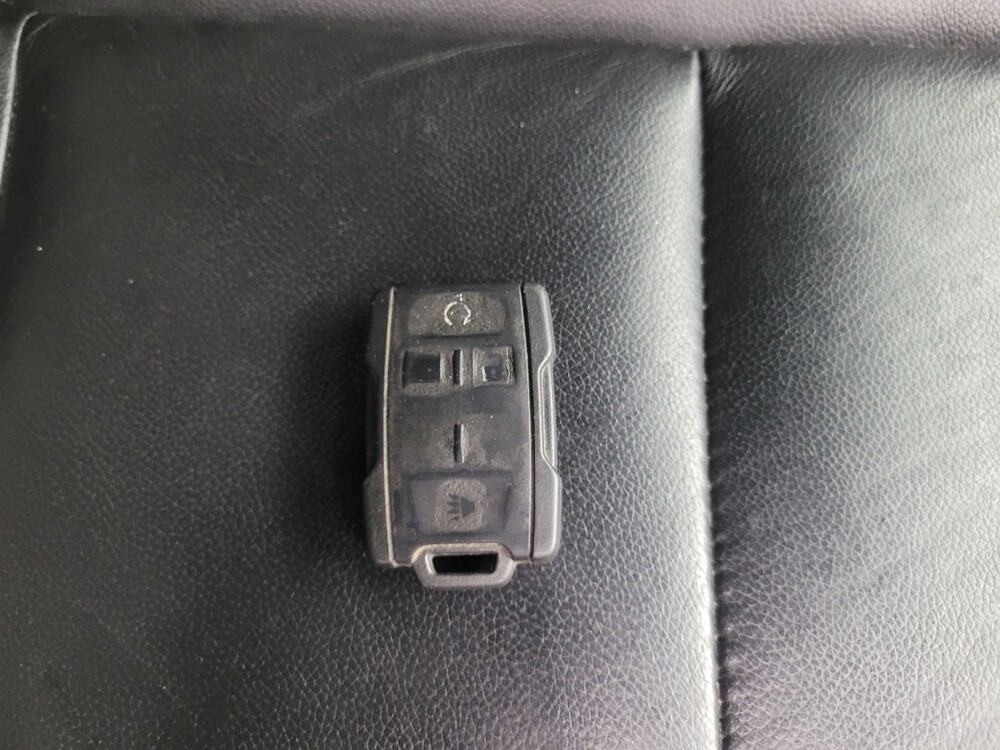 2016 Chevrolet Silverado 1500 in Huntsville, AL 35816 - 18135763 32