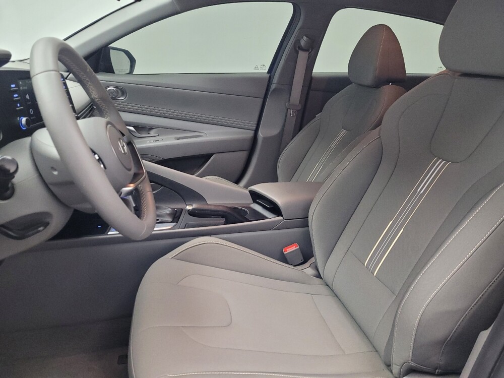 2025 Hyundai Elantra in Antioch, TN 37013 - 18135779 17