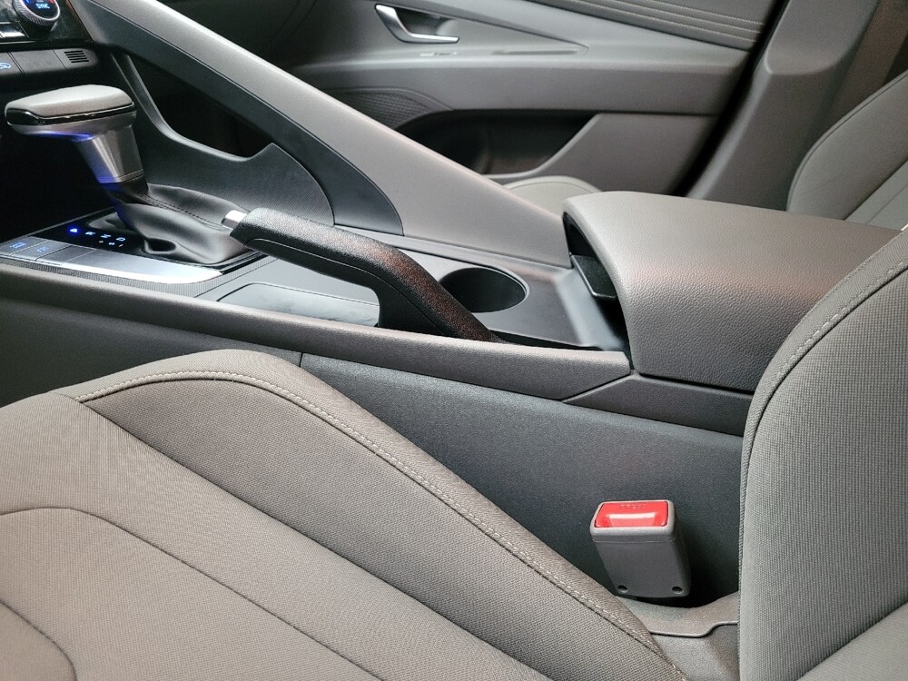 2025 Hyundai Elantra in Antioch, TN 37013 - 18135779 26