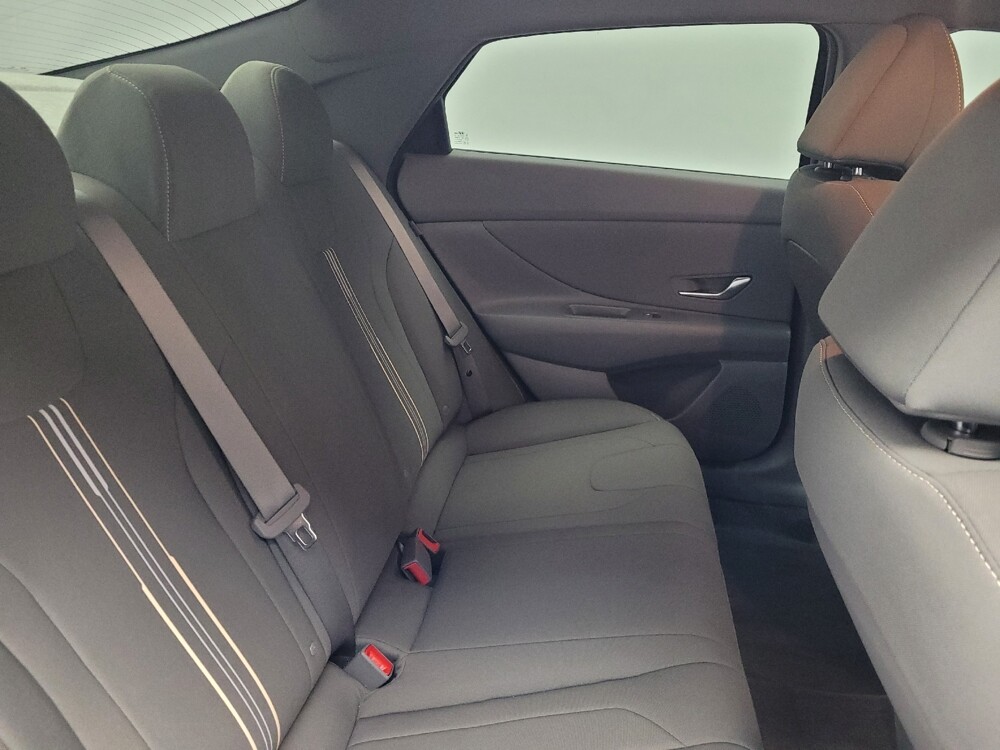 2025 Hyundai Elantra in Antioch, TN 37013 - 18135779 19