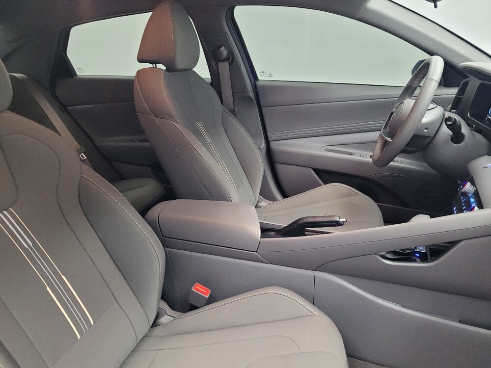 2025 Hyundai Elantra in Antioch, TN 37013 - 18135779 21