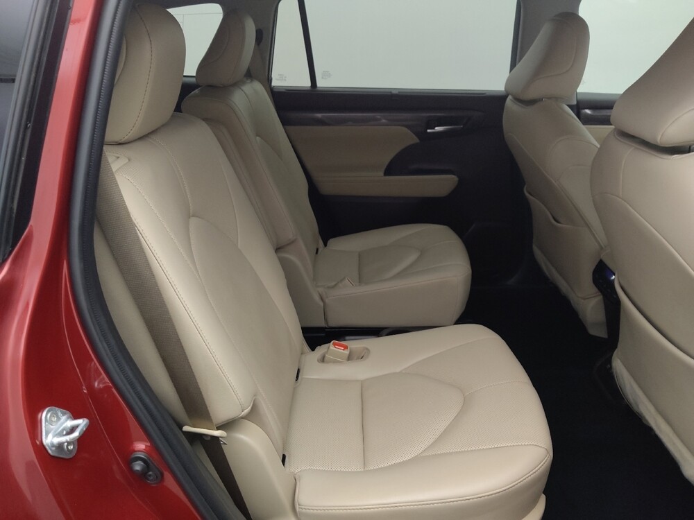 2020 Toyota Highlander in Round Rock, TX 78664 - 18135783 19