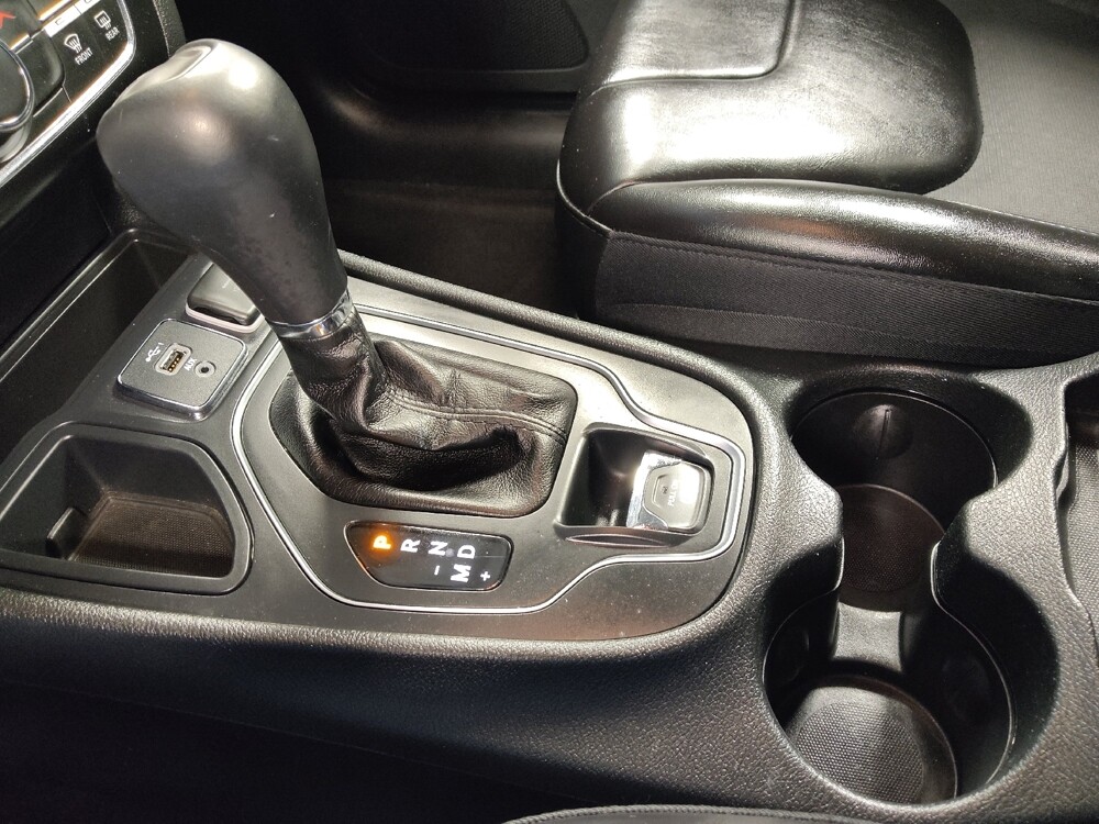 2019 Jeep Cherokee in Houston, TX 77074 - 18135788 26