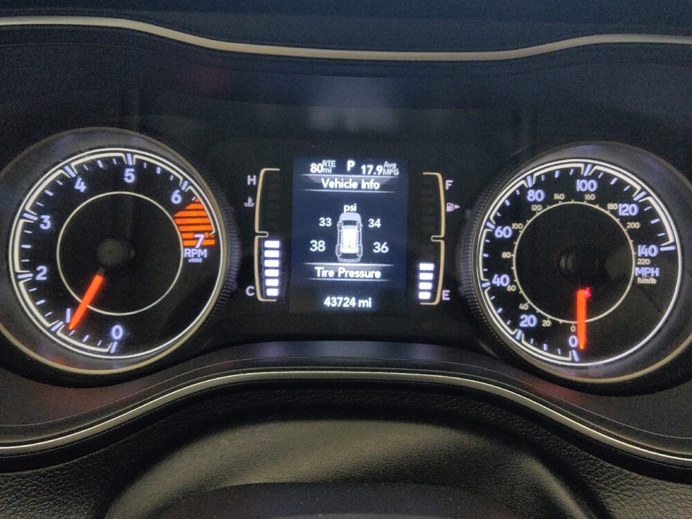 2019 Jeep Cherokee in Houston, TX 77074 - 18135788 23