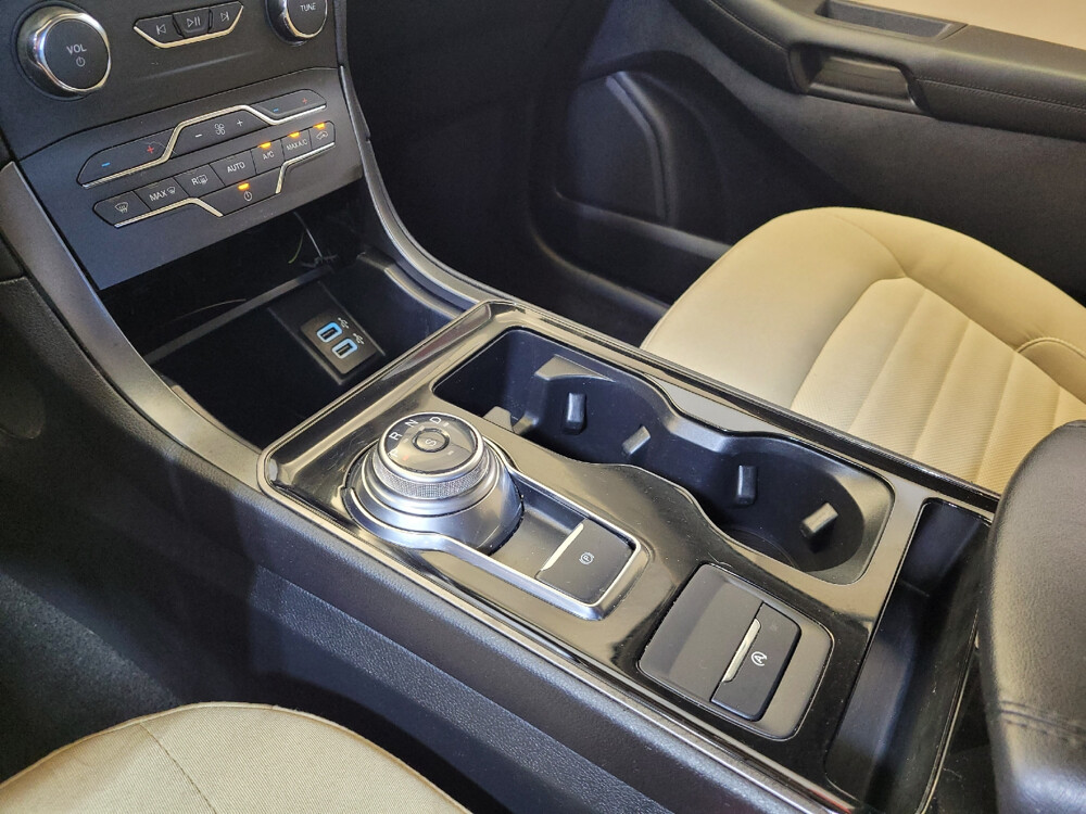 2020 Ford Edge in Columbus, OH 43231 - 18135816 26