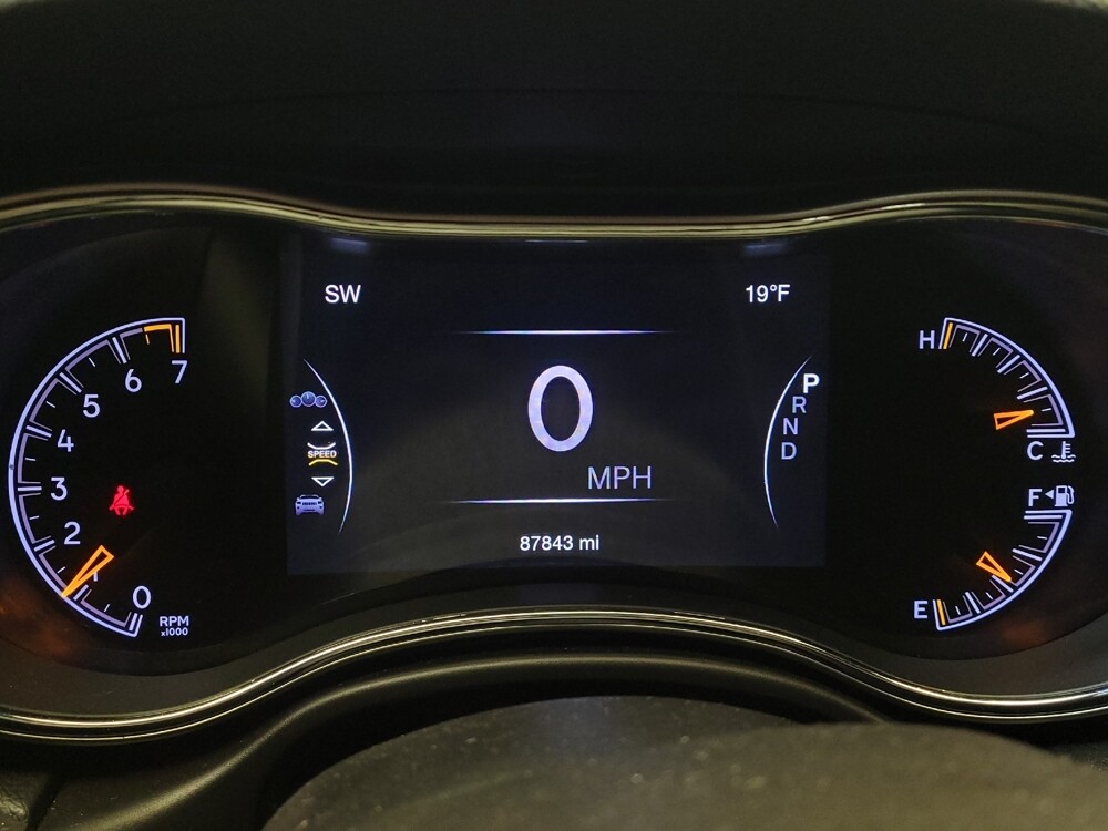 2018 Jeep Grand Cherokee in Fairfield, OH 45014 - 18135818 23