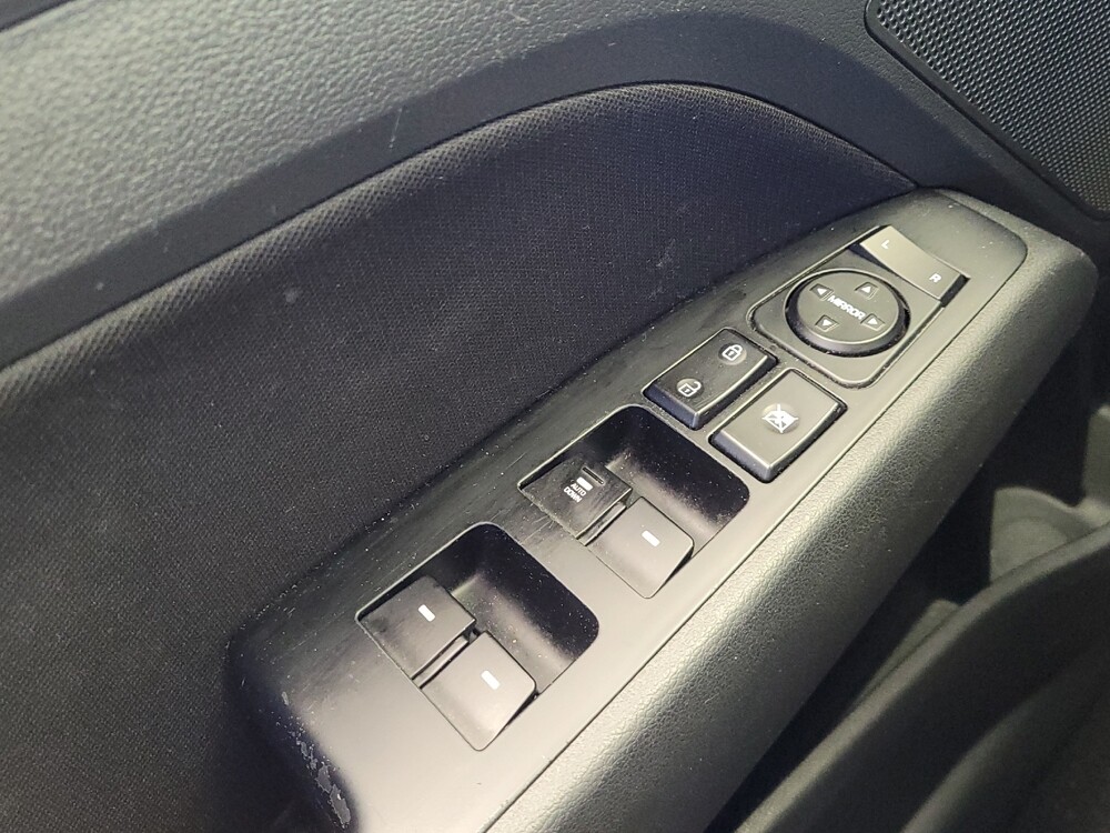 2020 Hyundai Elantra in Miamisburg, OH 45342 - 18135820 27