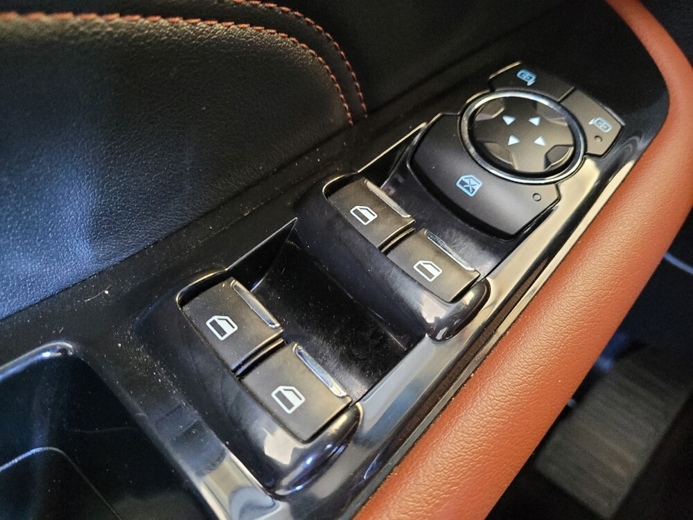 2018 Ford Edge in Columbus, OH 43228 - 18135823 27