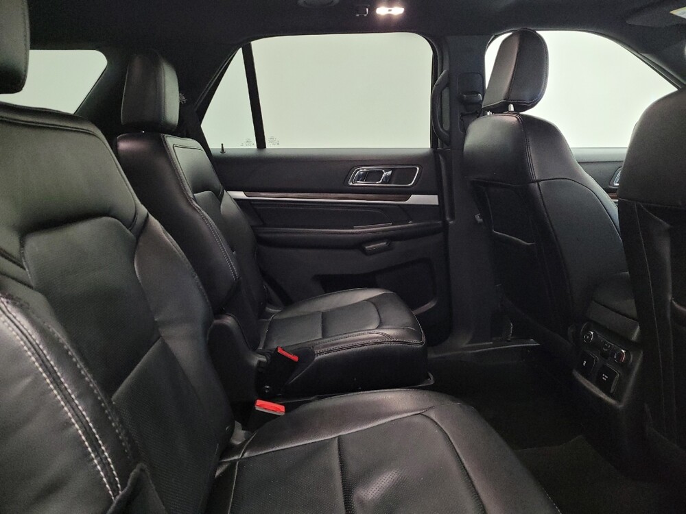 2018 Ford Explorer in Louisville, KY 40258 - 18135830 19