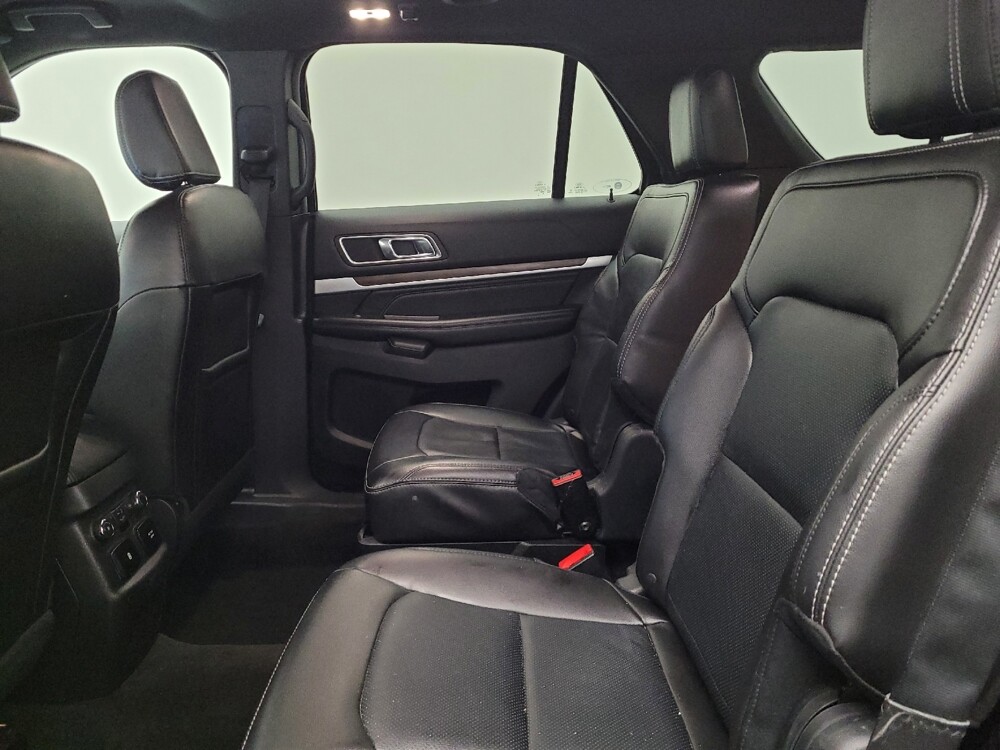 2018 Ford Explorer in Louisville, KY 40258 - 18135830 18
