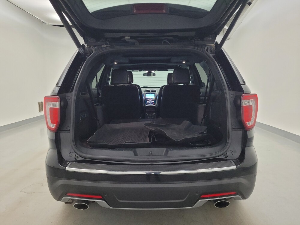 2018 Ford Explorer in Louisville, KY 40258 - 18135830 29